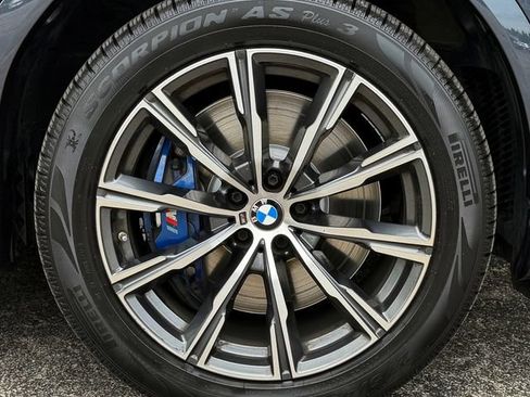 Used 2022 BMW X6 M50i w/ Premium Package AWD/4WD image 8