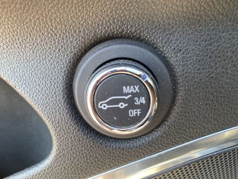 Used 2023 Buick Enclave Essence AWD/4WD image 19