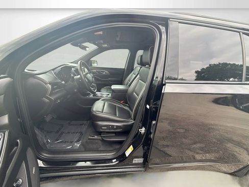 Used 2023 Chevrolet Traverse Premier w/ Redline Edition FWD image 22