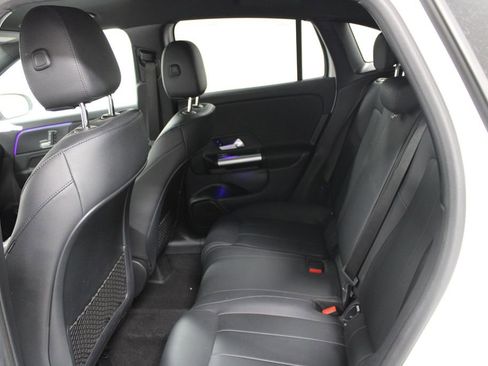 Used 2025 Mercedes-Benz GLA 250 image 18