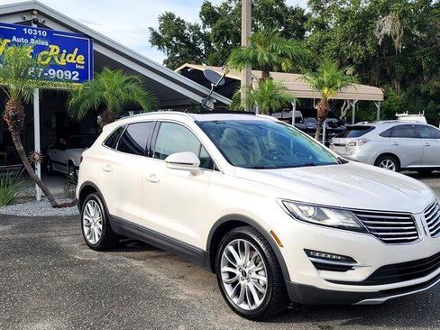 Used 2017 Lincoln MKC Reserve image 2