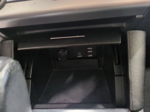 Used 2016 Subaru Legacy 2.5i Limited AWD/4WD image 10