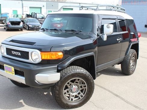 Used 2007 Toyota FJ Cruiser 4WD image 2