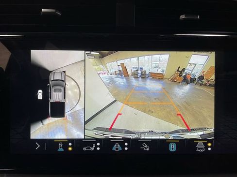 Used 2023 GMC Sierra 1500 Denali Ultimate AWD/4WD image 17