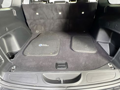 Used 2022 Jeep Grand Cherokee Laredo X image 25