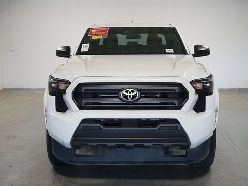 Used 2024 Toyota Tacoma SR AWD/4WD image 2