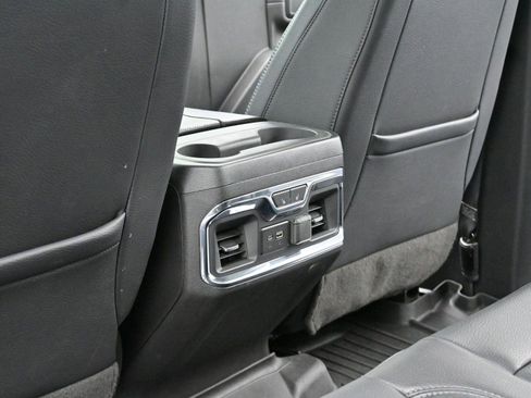 Used 2023 GMC Sierra 3500 Denali w/ Denali Ultimate Package image 31