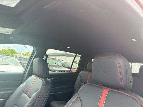 Used 2024 Chevrolet Traverse RS w/ LPO, Floor Liner Package AWD/4WD image 20