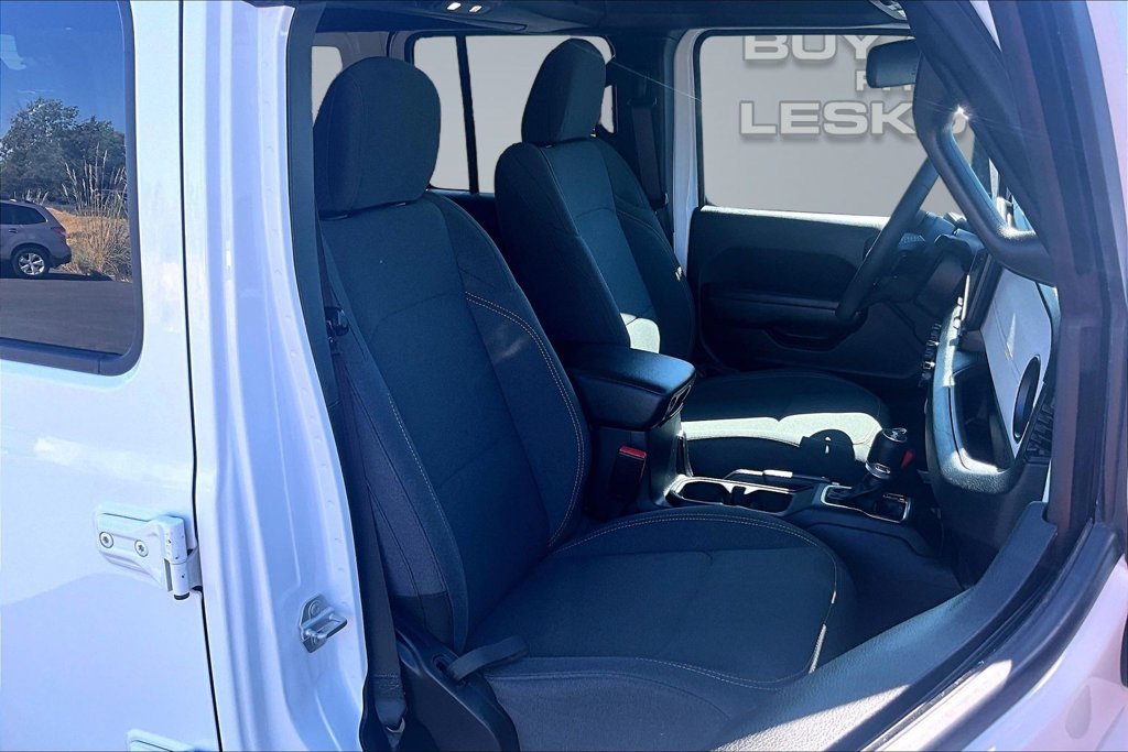 Used 2025 Jeep Wrangler Unlimited Sport AWD/4WD image 7