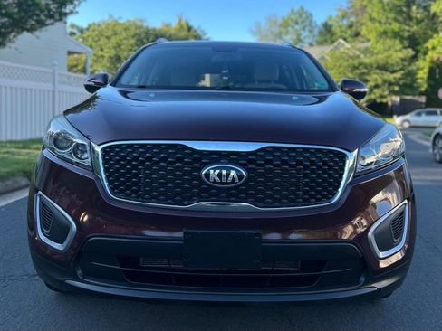 Used 2018 Kia Sorento FWD image 3