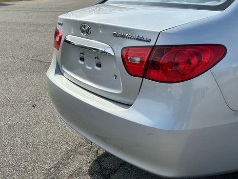 Used 2010 Hyundai Elantra Blue Sedan 4D w/ Comfort Pkg 2 image 21