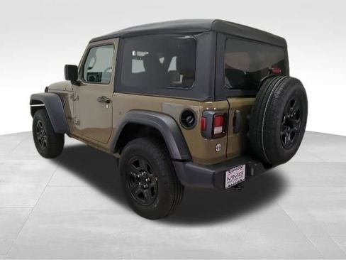 Used 2025 Jeep Wrangler Sport AWD/4WD image 13