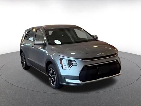 Used 2026 Kia Niro LX FWD image 12