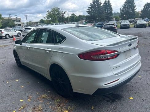 Used 2019 Ford Fusion SE w/ Equipment Group 151A FWD image 5