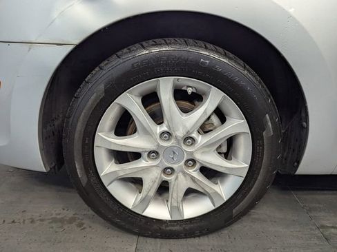 Used 2009 Hyundai Elantra image 19