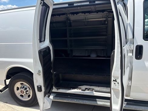 Used 2021 GMC Savana 2500 w/ Driver Convenience Package RWD image 19