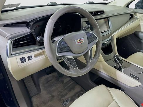 Used 2018 Cadillac XT5 Luxury w/ Driver Awareness Package AWD/4WD image 11