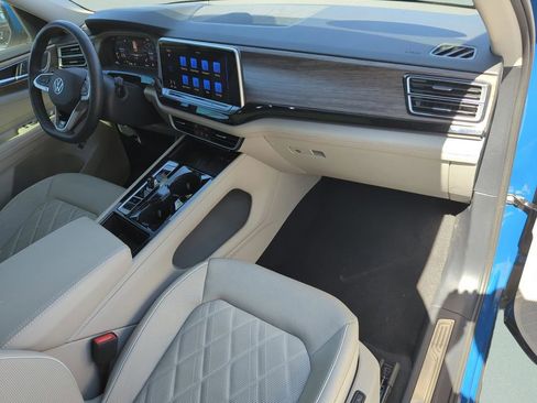 New 2025 Volkswagen Atlas SEL Premium R-Line image 19