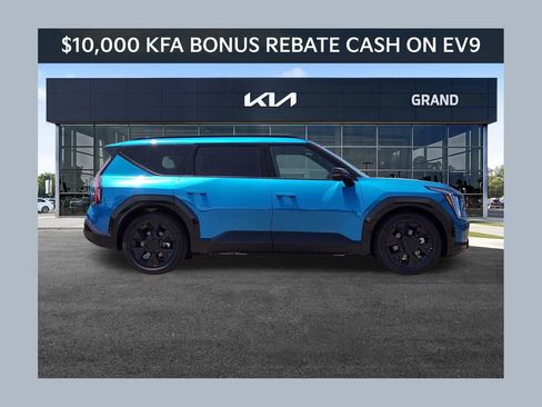New 2026 Kia EV9 Land w/ Nightfall Edition Package AWD/4WD image 1