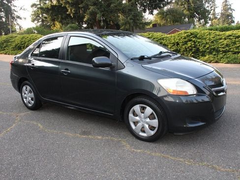 Used 2007 Toyota Yaris Sedan w/ PWR Pkg w/Steel Wheels FWD image 2