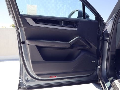 New 2026 Porsche Cayenne S AWD/4WD image 13
