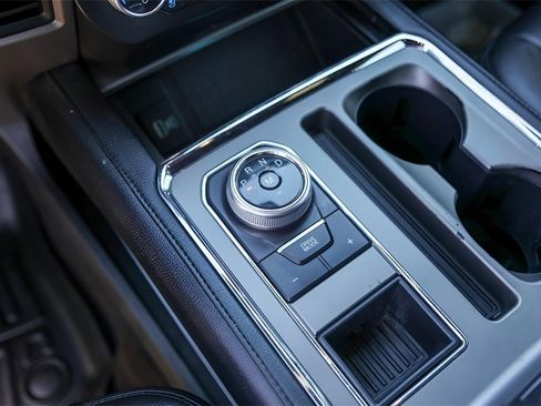 Used 2020 Ford Expedition Max XLT w/ Equipment Group 202A image 23