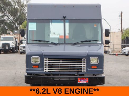 Used 2019 Ford E-450 and Econoline 450 Super Duty RWD image 3