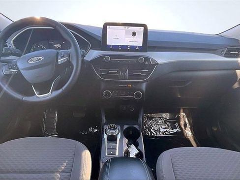 Used 2022 Ford Escape SE w/ SE Sport Appearance Package image 16
