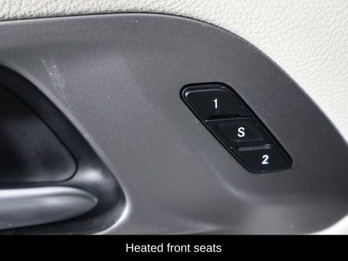 Used 2024 Chrysler Pacifica Touring-L image 23