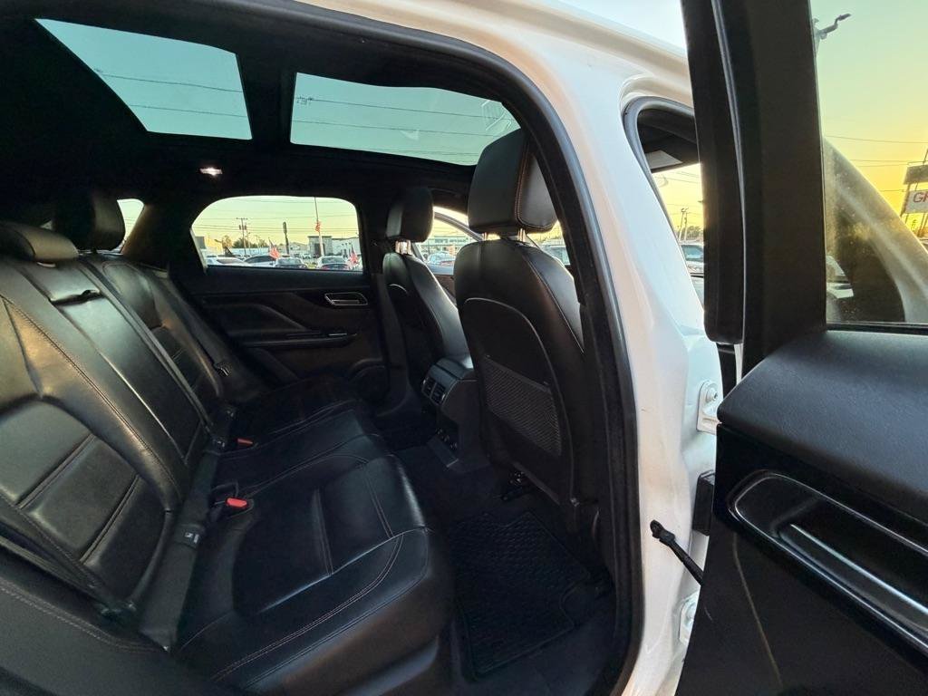 Used 2018 Jaguar F-PACE Prestige AWD/4WD image 18