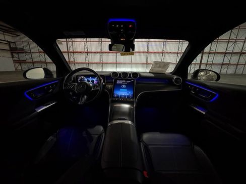 Used 2024 Mercedes-Benz GLC 300 4MATIC image 19