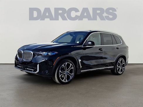 Used 2026 BMW X5 xDrive40i w/ Climate Comfort Package image 3