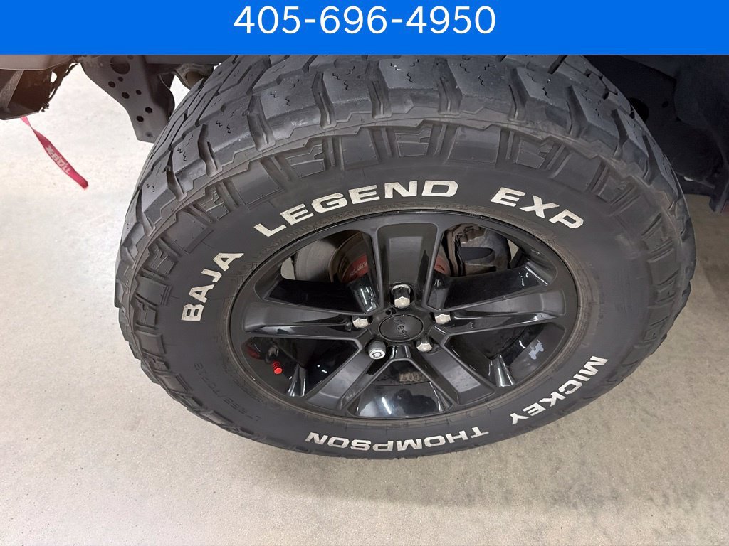 Used 2022 Jeep Wrangler Unlimited Sahara AWD/4WD image 2