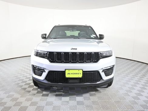 Used 2025 Jeep Grand Cherokee Limited w/ Trailer Tow Package AWD/4WD image 10