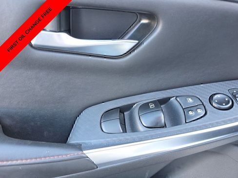 Used 2025 Nissan Sentra SR FWD image 12
