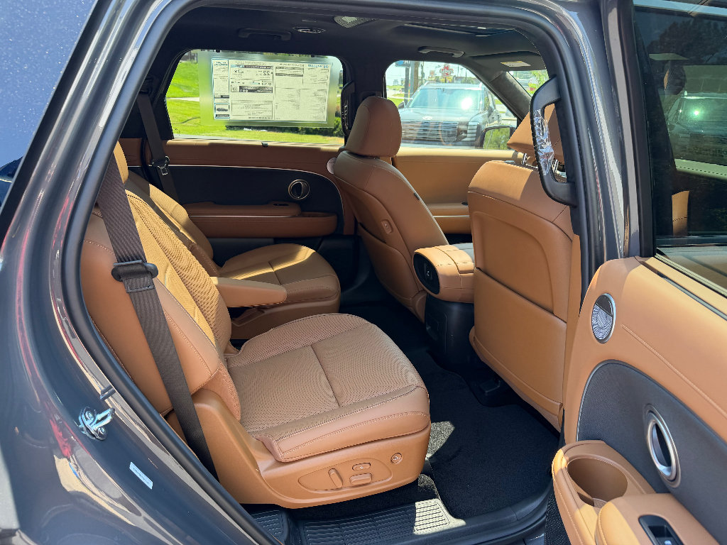 New 2027 Hyundai Palisade Calligraphy FWD image 18