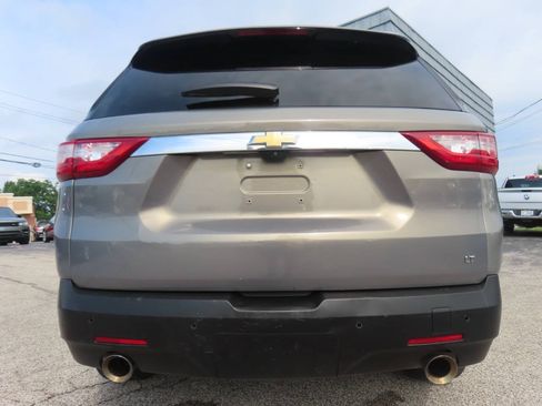 Used 2018 Chevrolet Traverse LT FWD image 25
