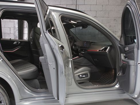 Used 2026 BMW X5 M Competition w/ Executive Package image 30