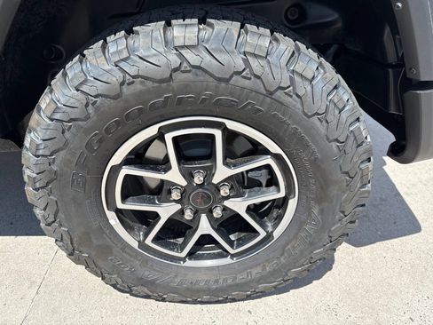 Used 2024 Jeep Wrangler Unlimited Sport AWD/4WD image 11