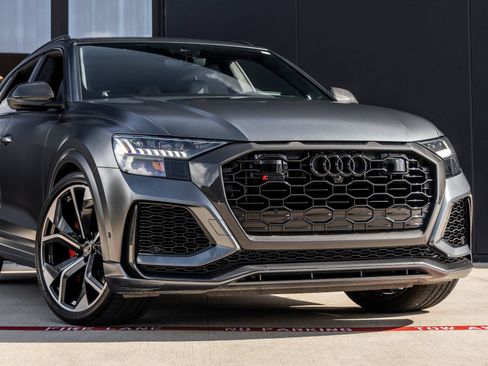 Used 2021 Audi RS Q8 w/ Carbon Optic Package AWD/4WD image 5
