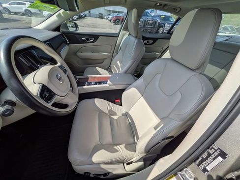 Used 2021 Volvo S60 T6 Momentum w/ Premium Package AWD/4WD image 8