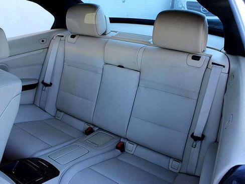 Used 2013 BMW 335i Convertible w/ M Sport Pkg image 11