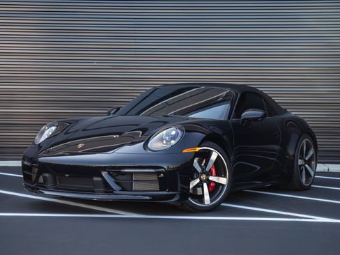 Certified 2024 Porsche 911 Carrera S RWD image 1