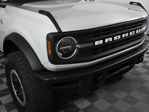 Used 2021 Ford Bronco Black Diamond image 32