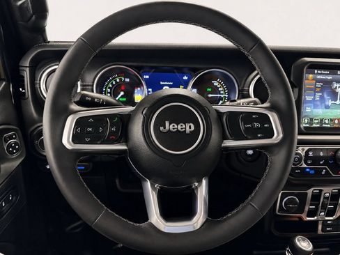 Used 2023 Jeep Wrangler Unlimited Sahara w/ Cold Weather Group AWD/4WD image 32
