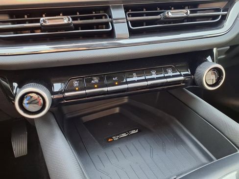 New 2025 Chevrolet Equinox EV RS image 21