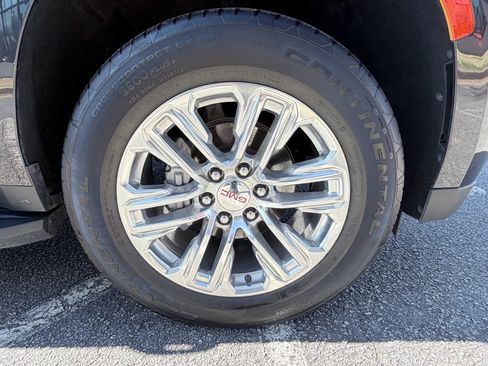 Used 2024 GMC Yukon SLT image 33