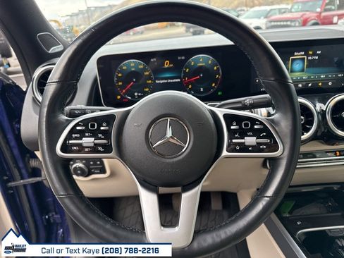 Used 2021 Mercedes-Benz GLB 250 4MATIC image 23