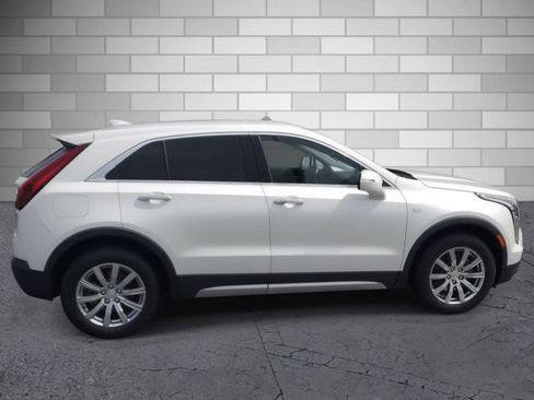 Used 2022 Cadillac XT4 Premium Luxury w/ Safety Alert Package FWD image 6