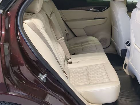 Used 2023 Buick Envision Avenir image 20